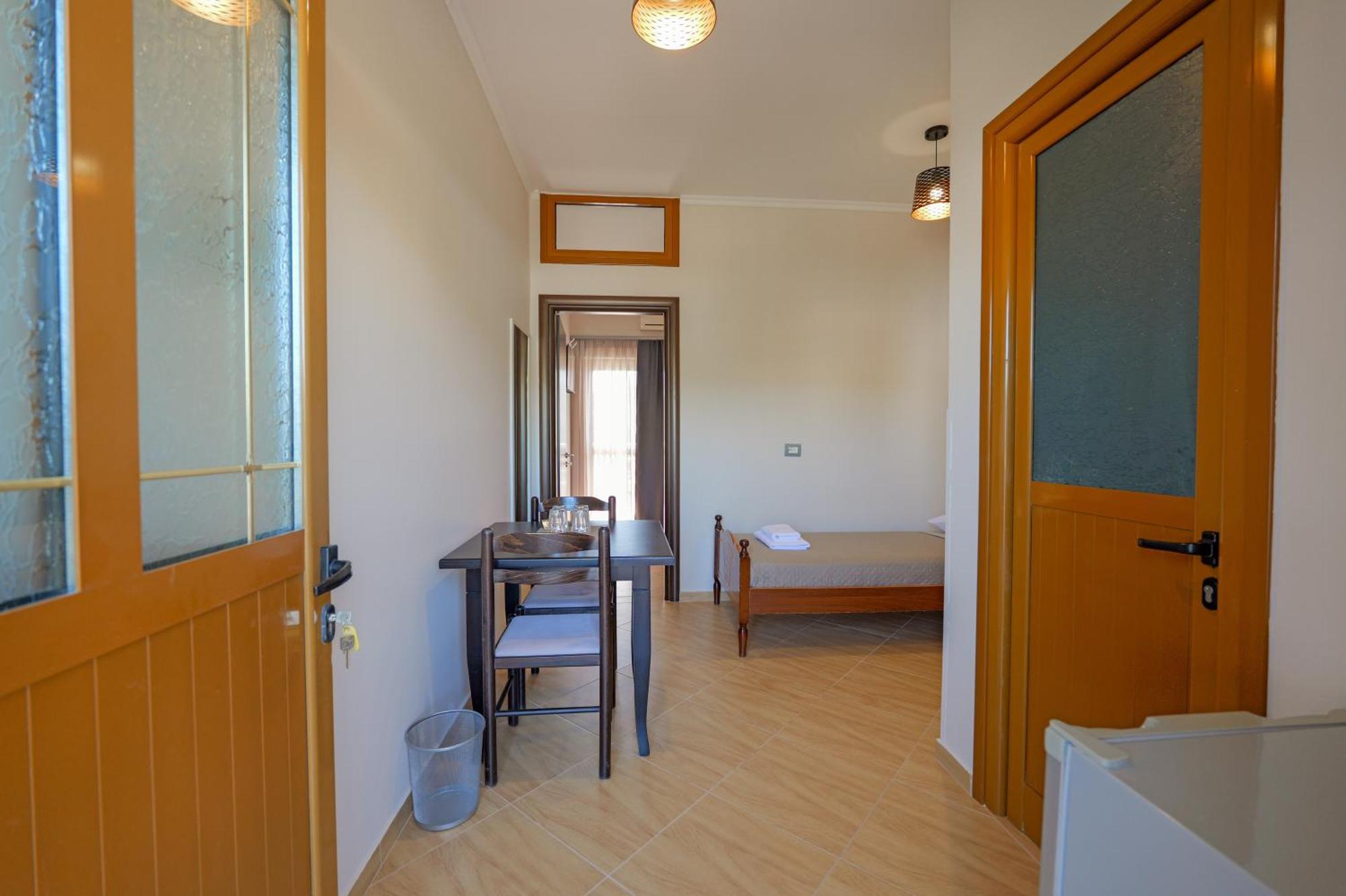 Hotel Deja Vu كساميل الغرفة الصورة