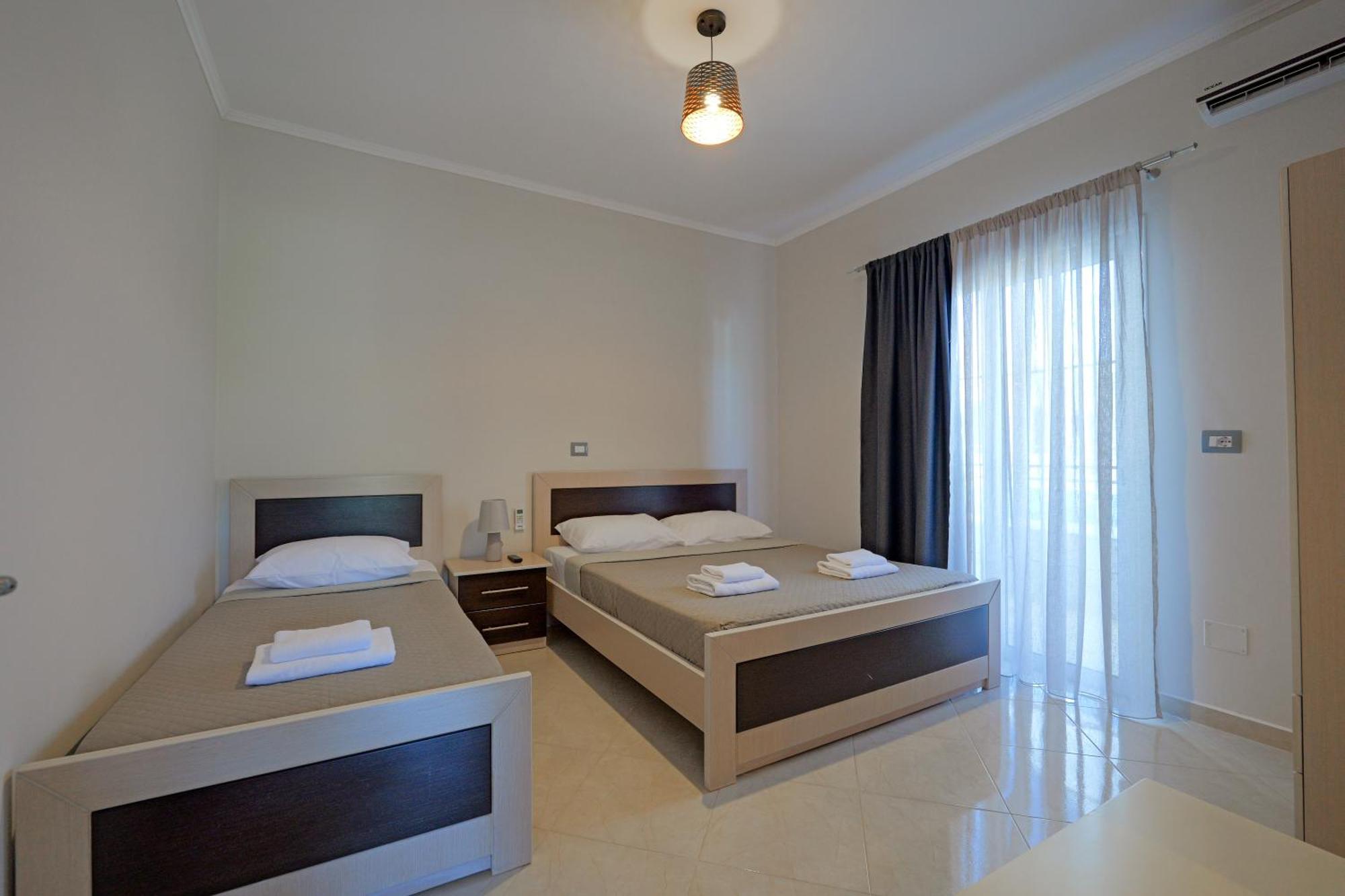 Hotel Deja Vu كساميل الغرفة الصورة