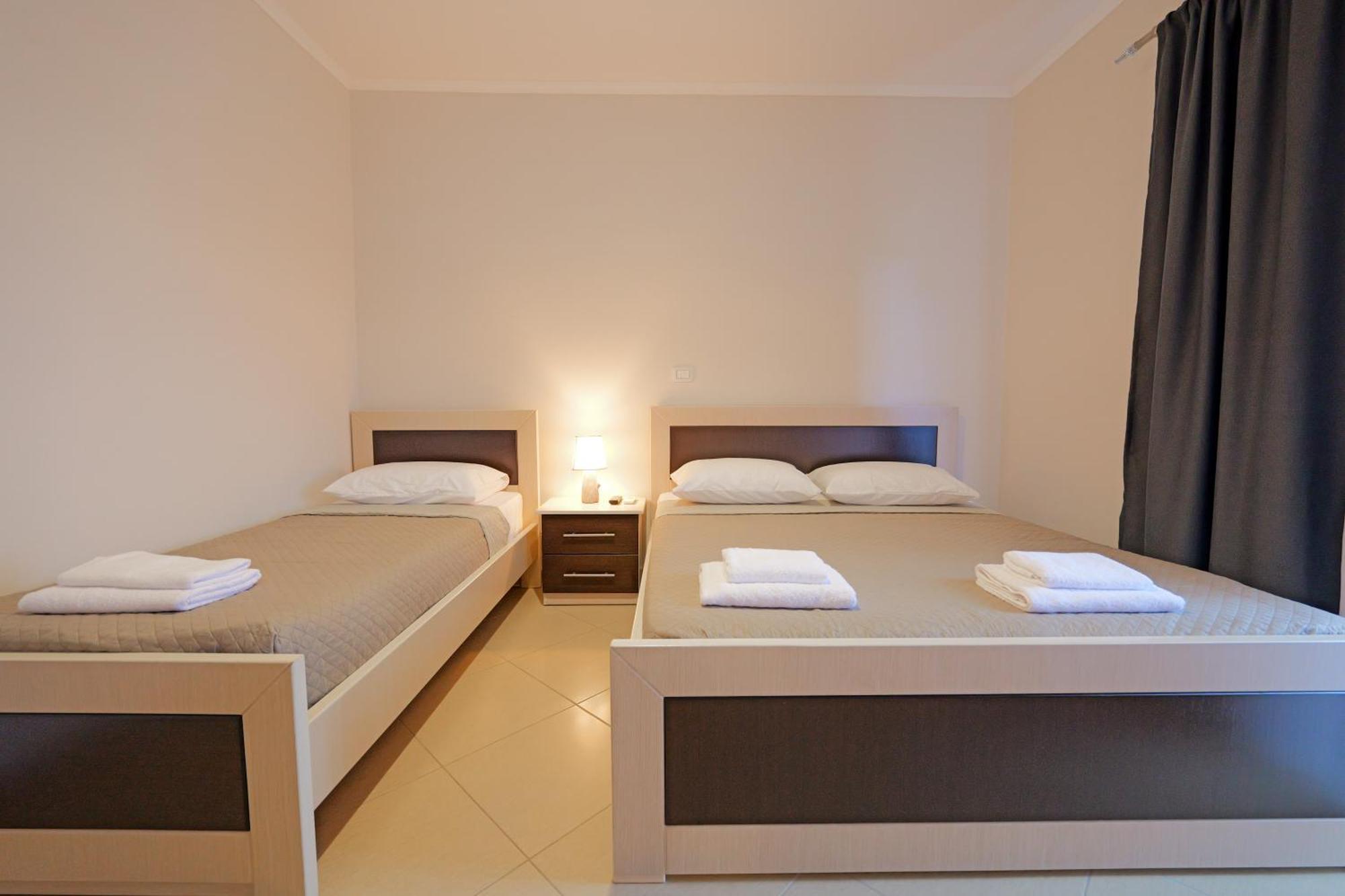 Hotel Deja Vu كساميل الغرفة الصورة